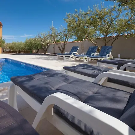 Mirjana Holiday home Banjole